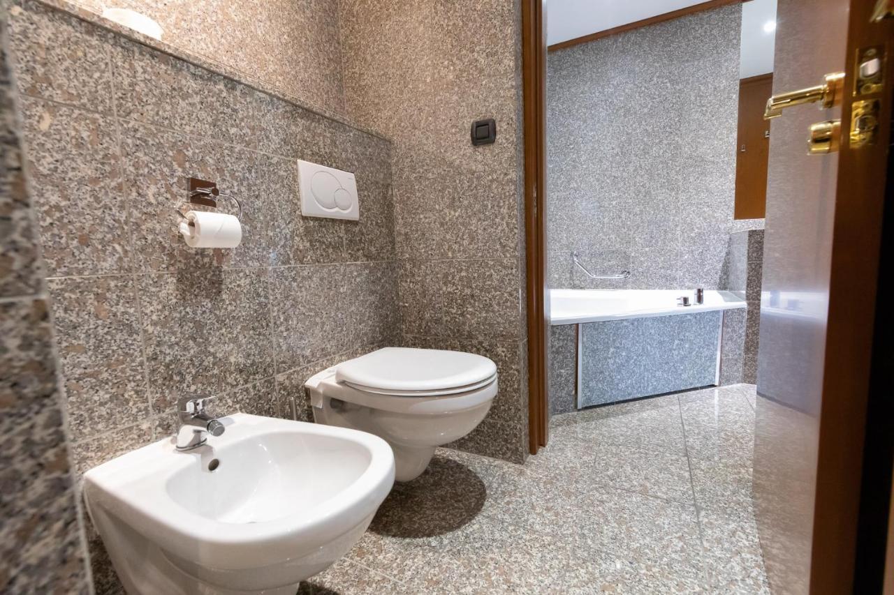Goldstar & Hotel 4*