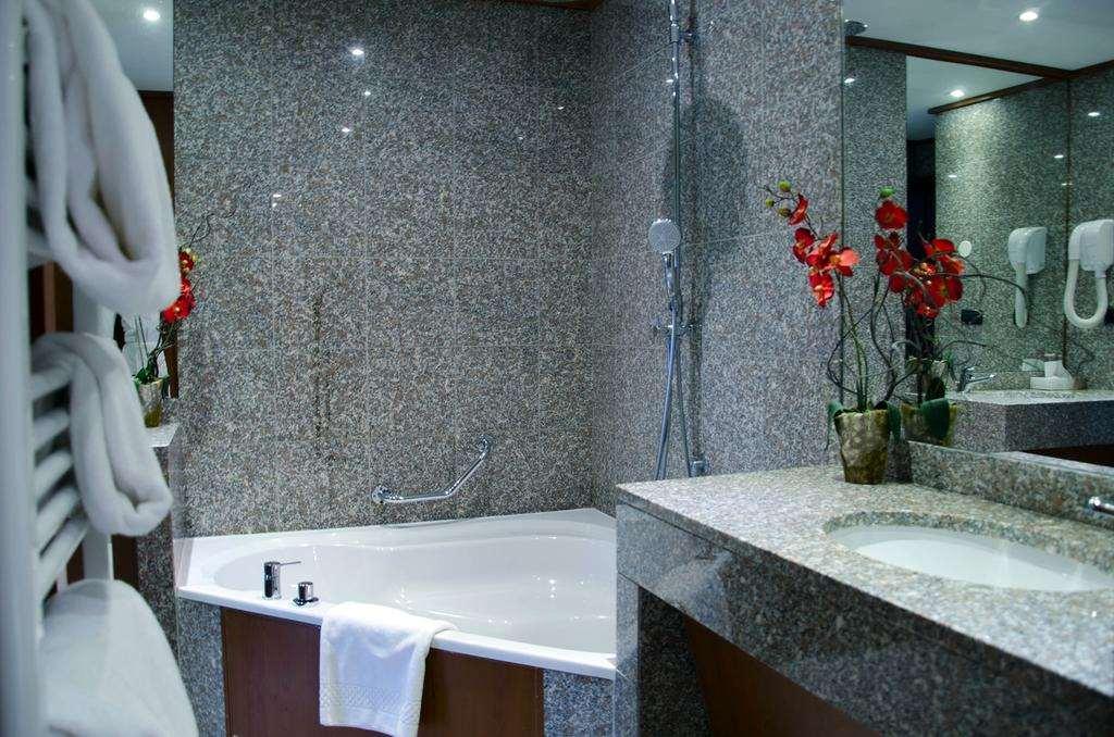 Goldstar Apartments&suites Hotel 4*