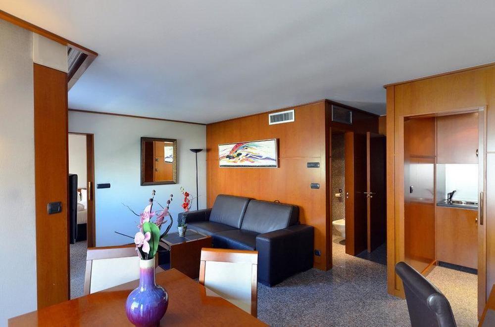 Goldstar Apartments&suites 4*