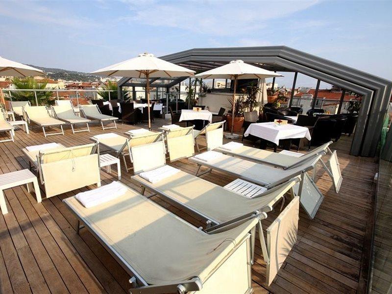 Goldstar Apartments&suites Hotel