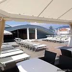 Goldstar Apartments & Suites 